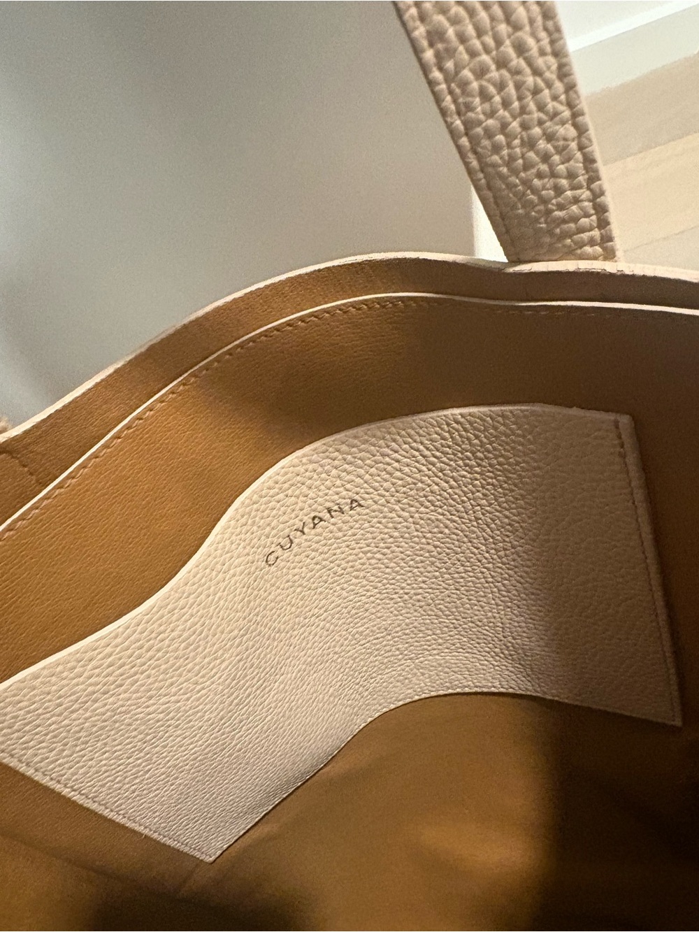Cuyana Blush Nude Leather Tote - Picture 5 of 6
